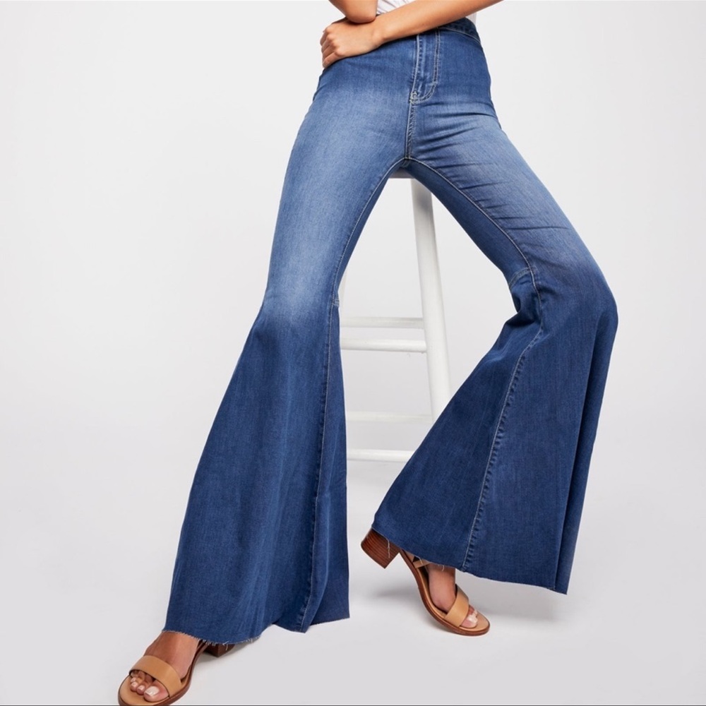 Free People We The Free Just Float On Flare Bell Bottoms Size 28 P / Short